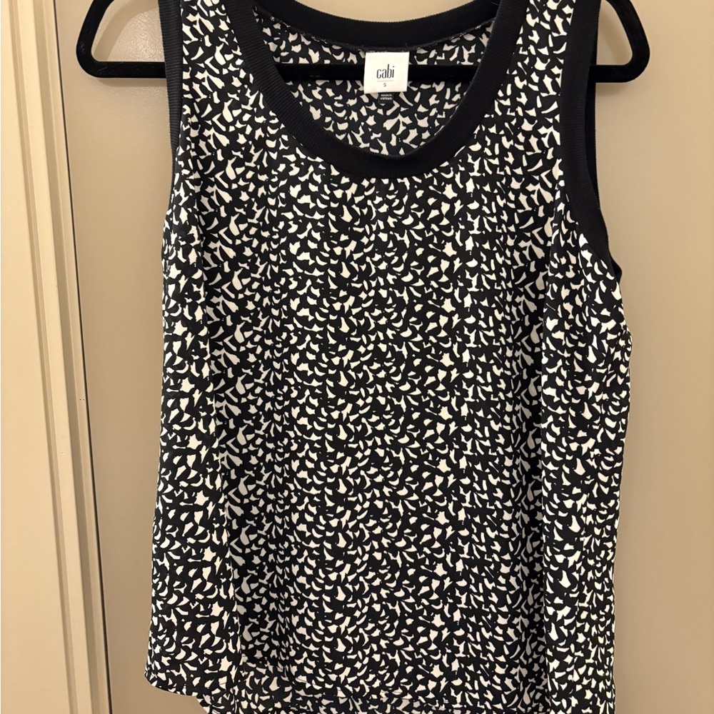 Cabi Black and White Patterned Sleeveless Top
